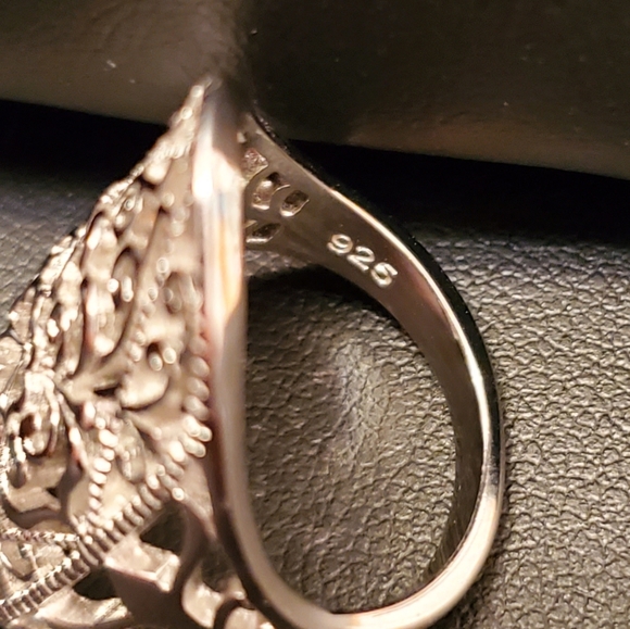 Ring - Picture 2 of 3